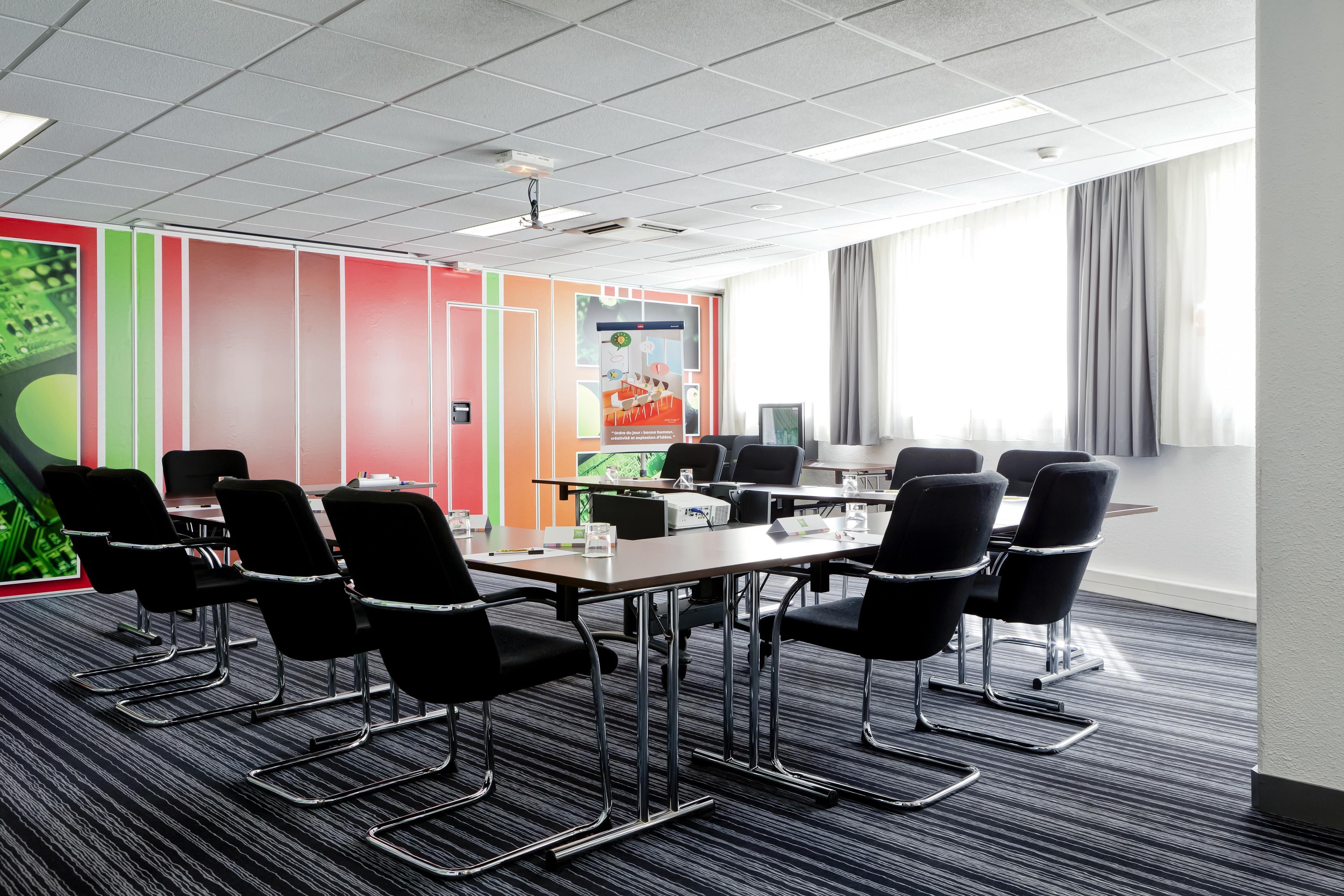Hotel Ibis Styles Lyon Parc De La Tete D'or 3*