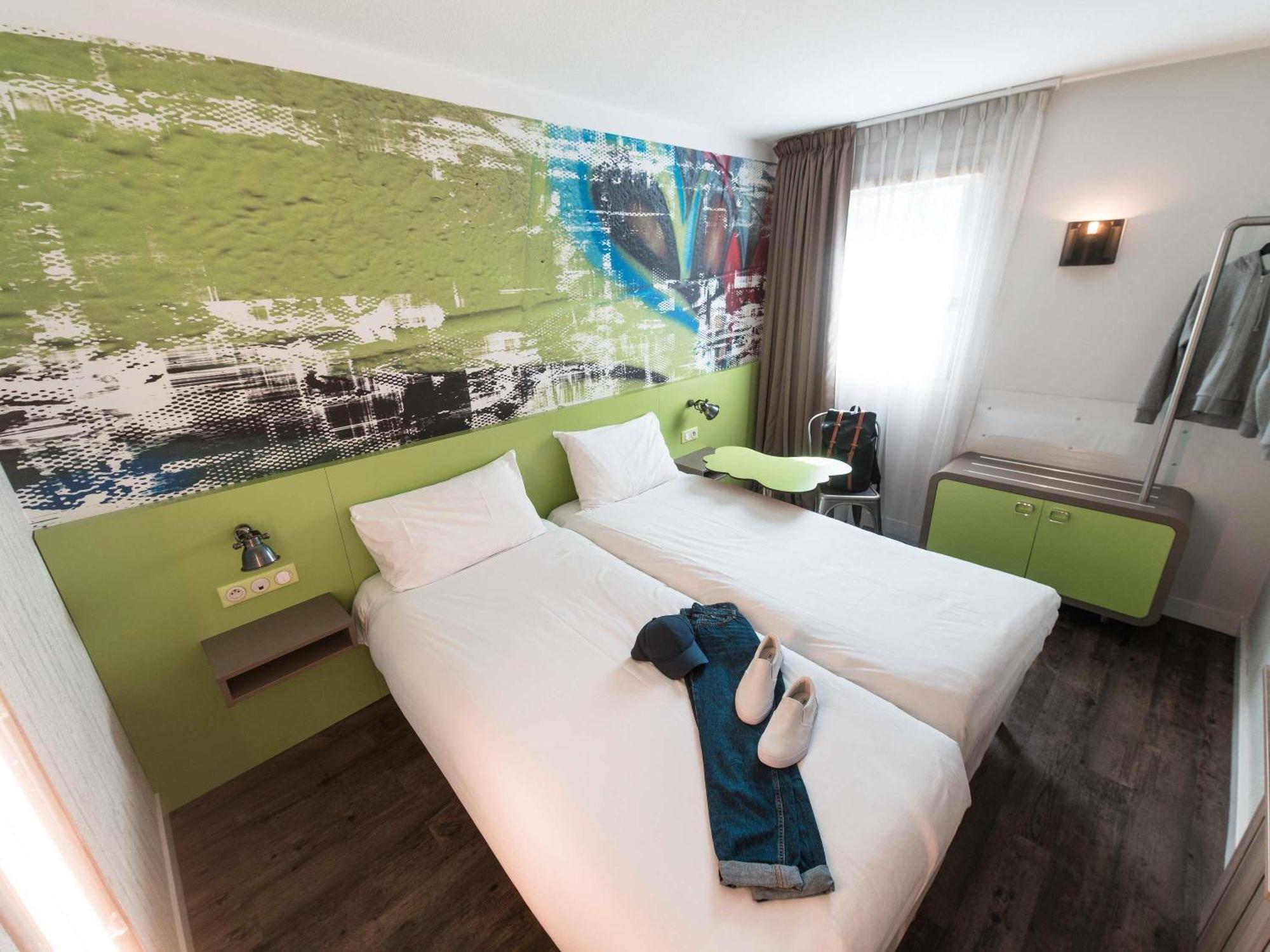 Hotel Ibis Styles Lyon Parc De La Tete D'or 3*