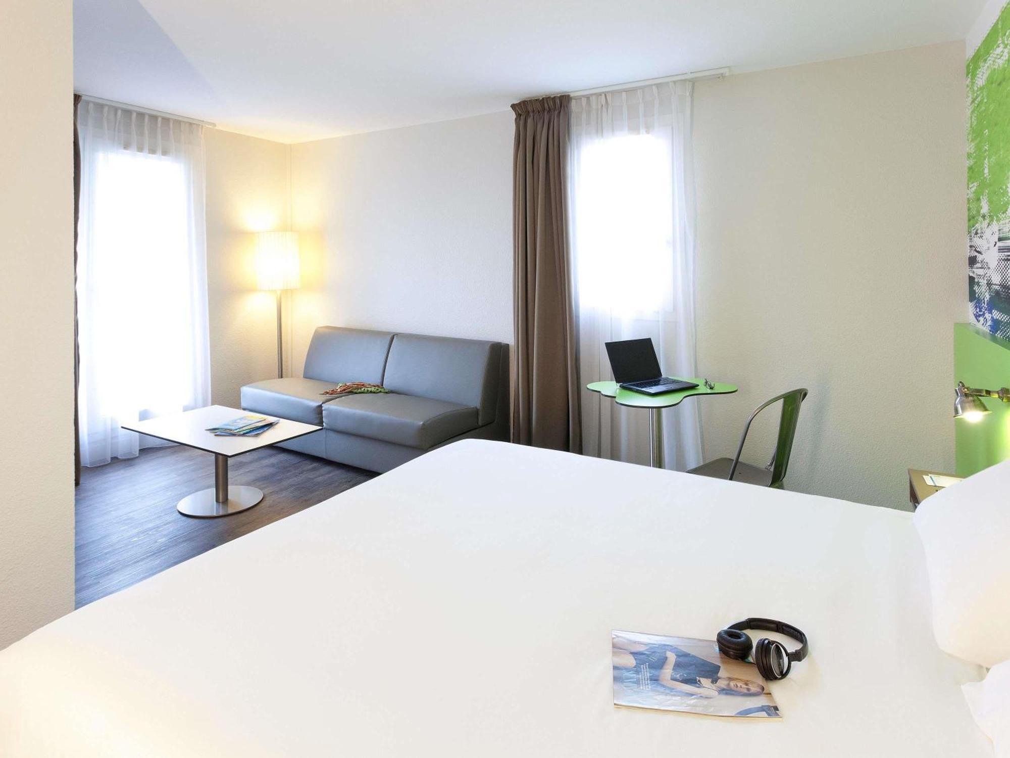 Hotel Ibis Styles Lyon Parc De La Tete D'or 3*