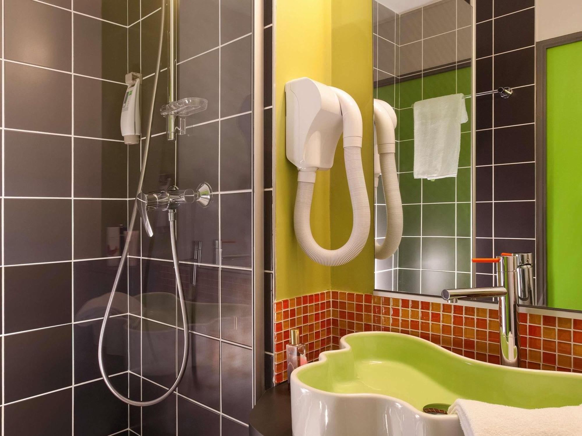 Hotel Ibis Styles Lyon Parc De La Tete D'or 3*